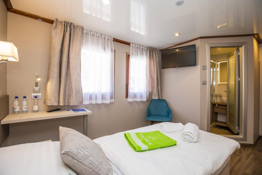 MM-Cabins Main (1)