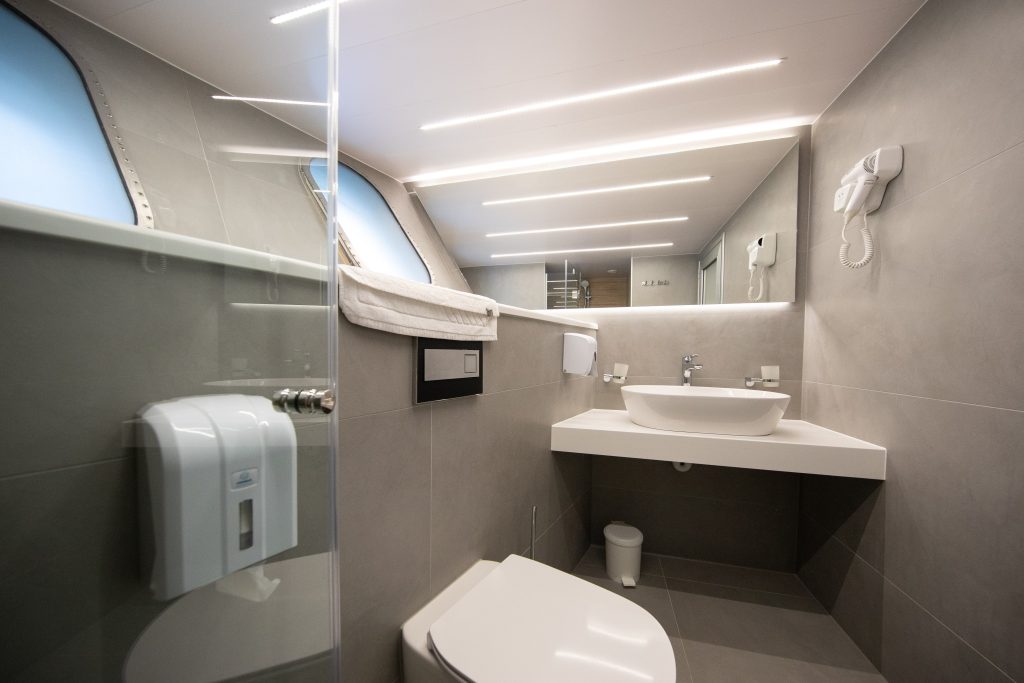 MM2-Bathroom (2)