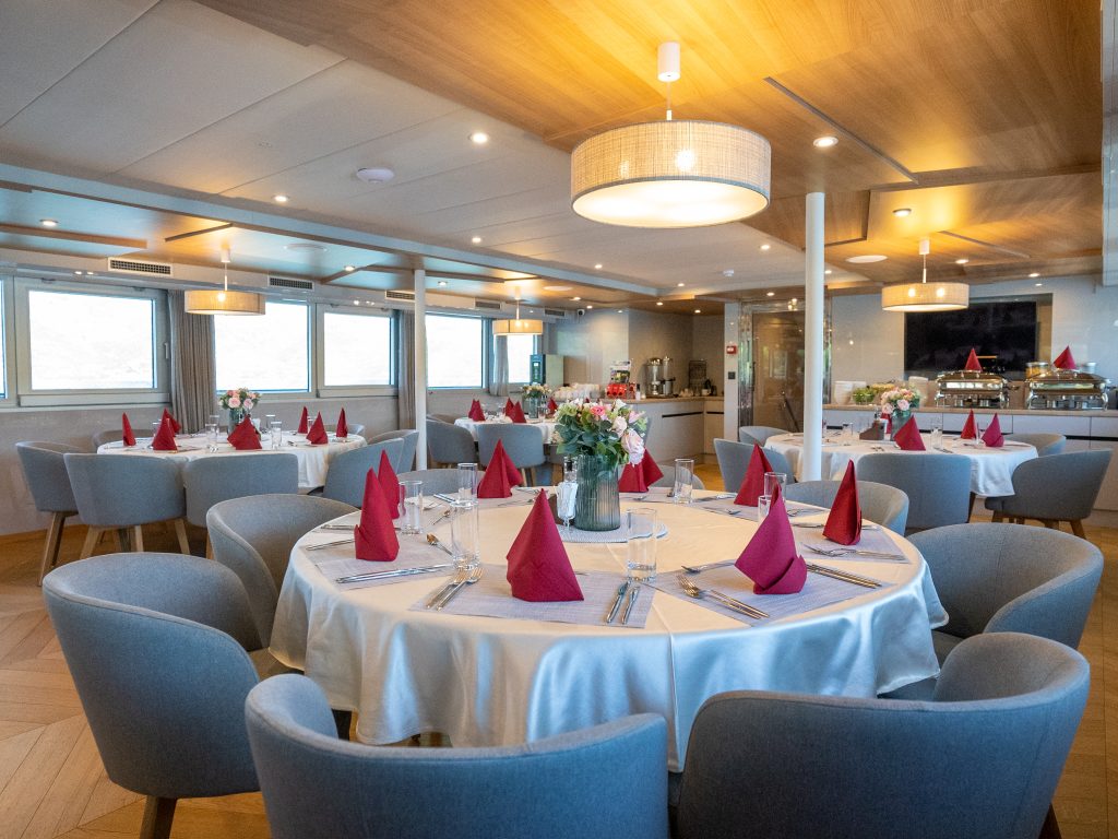MM2-Restaurant & Lobby (3)