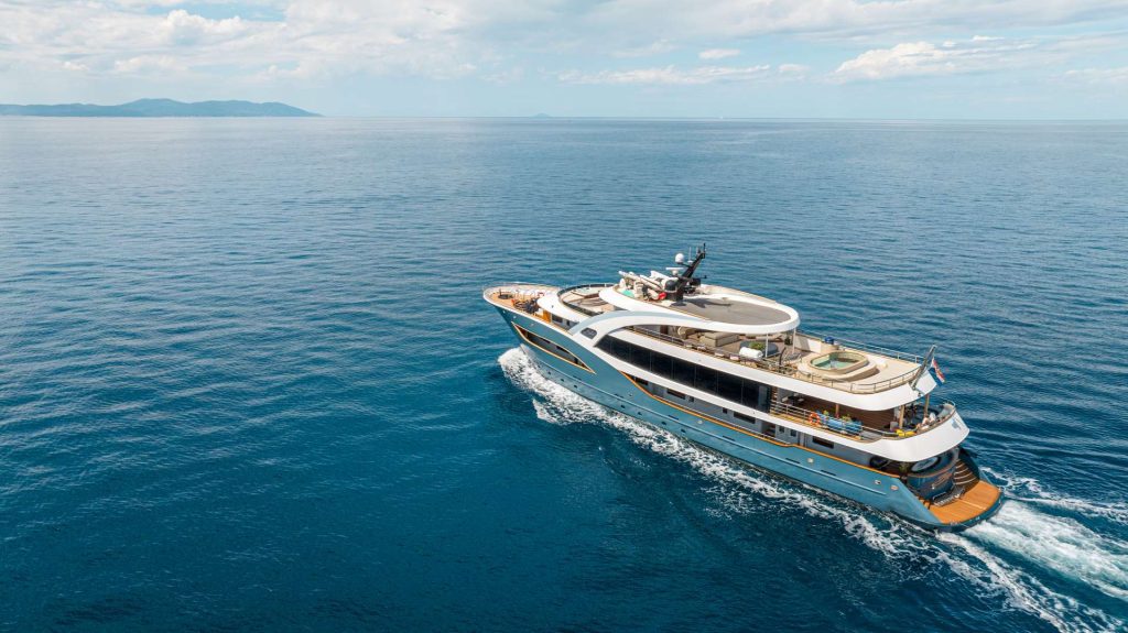 T&T TRAVEL BOUTIQUE BELLA Cruising
