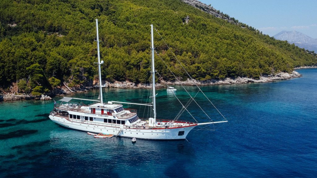 T&T TRAVEL BOUTIQUE MY CORSARIO 1