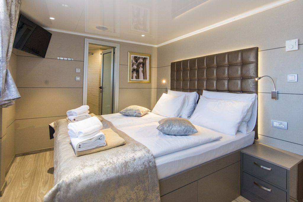 MS Ambassador - Amb-Cabin-Main-Deck-3