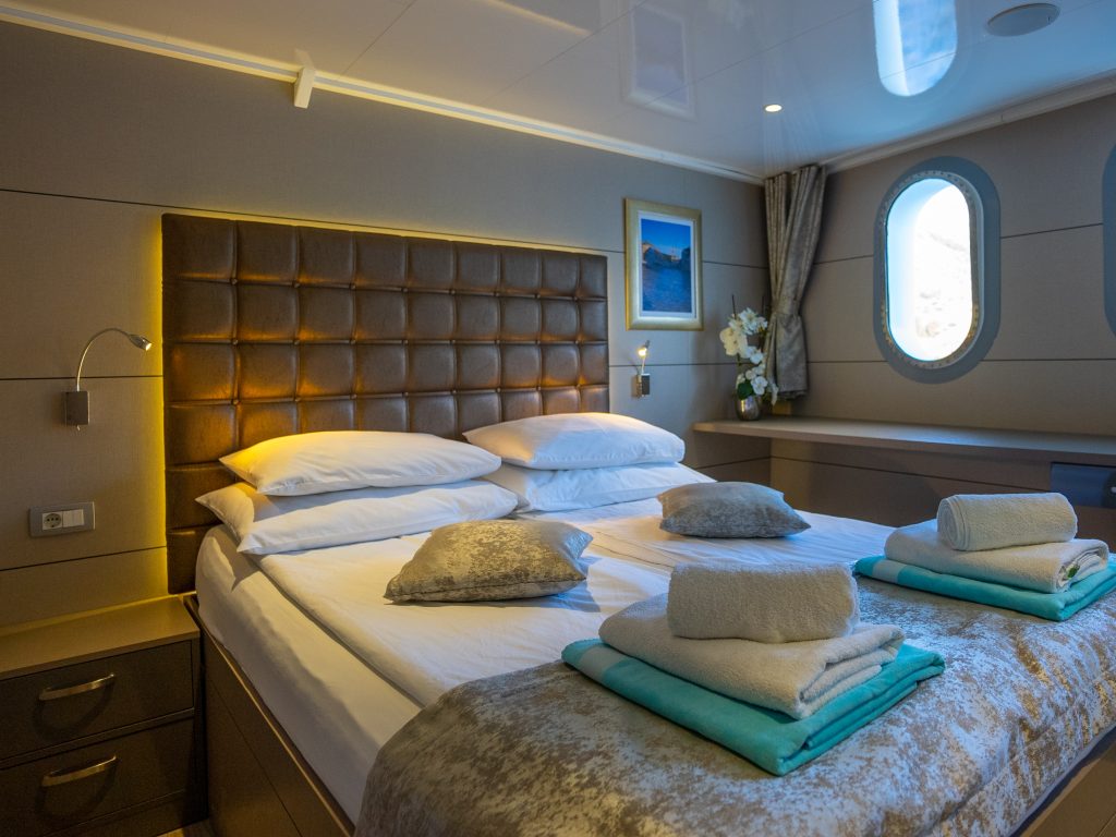 MS Ambassador - Amb-Cabin-Main-Deck-4