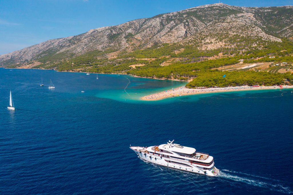 MS Ambassador &ndash; Charter Croatia