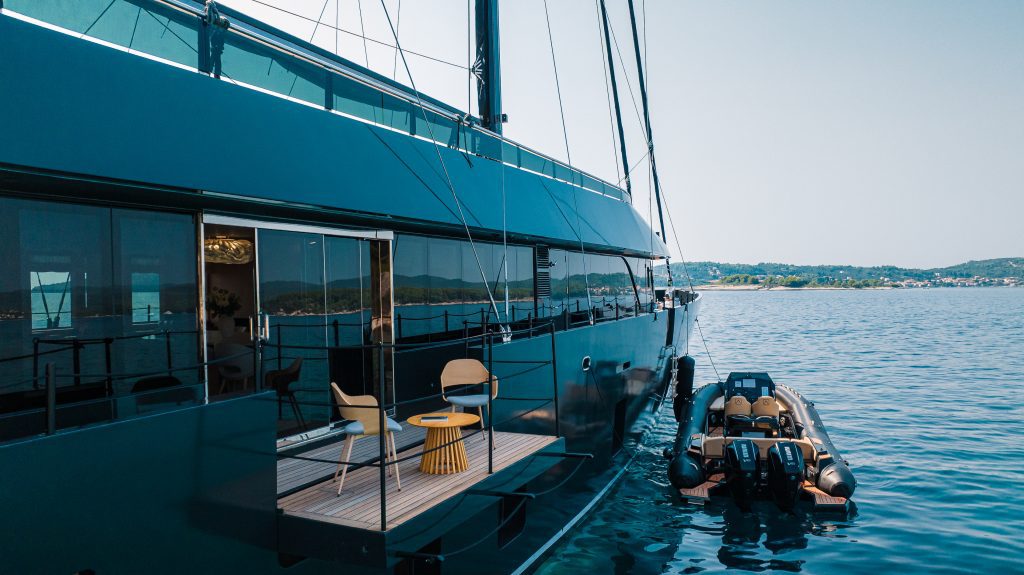 ReposadoYacht2