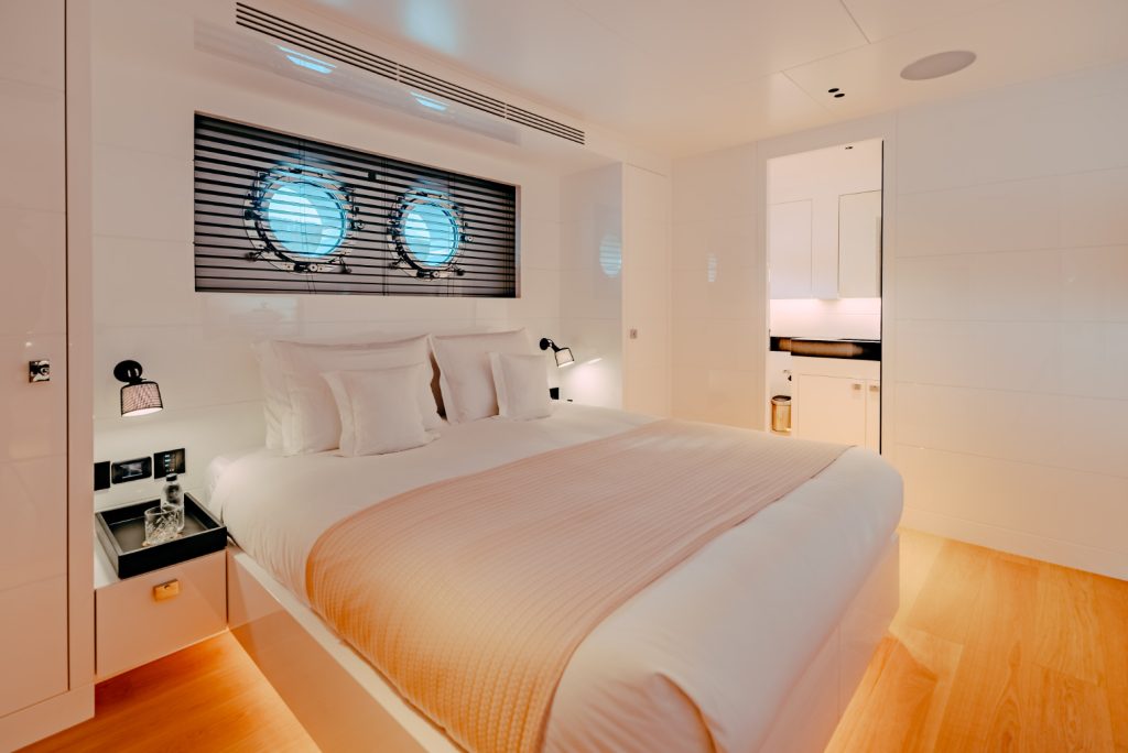T&T TRAVEL Carmen_Cabin Double1